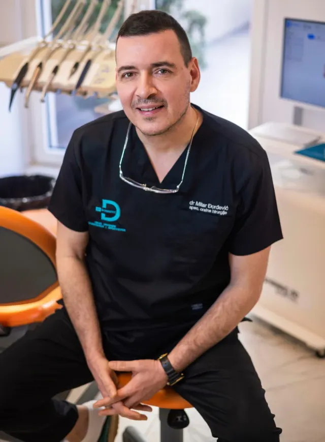 Dr Mitar Đorđević, specijalista oralne hirurgije i implantologije